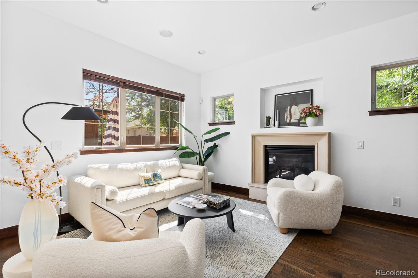 MLS Image #11 for 1992 s grant street,denver, Colorado
