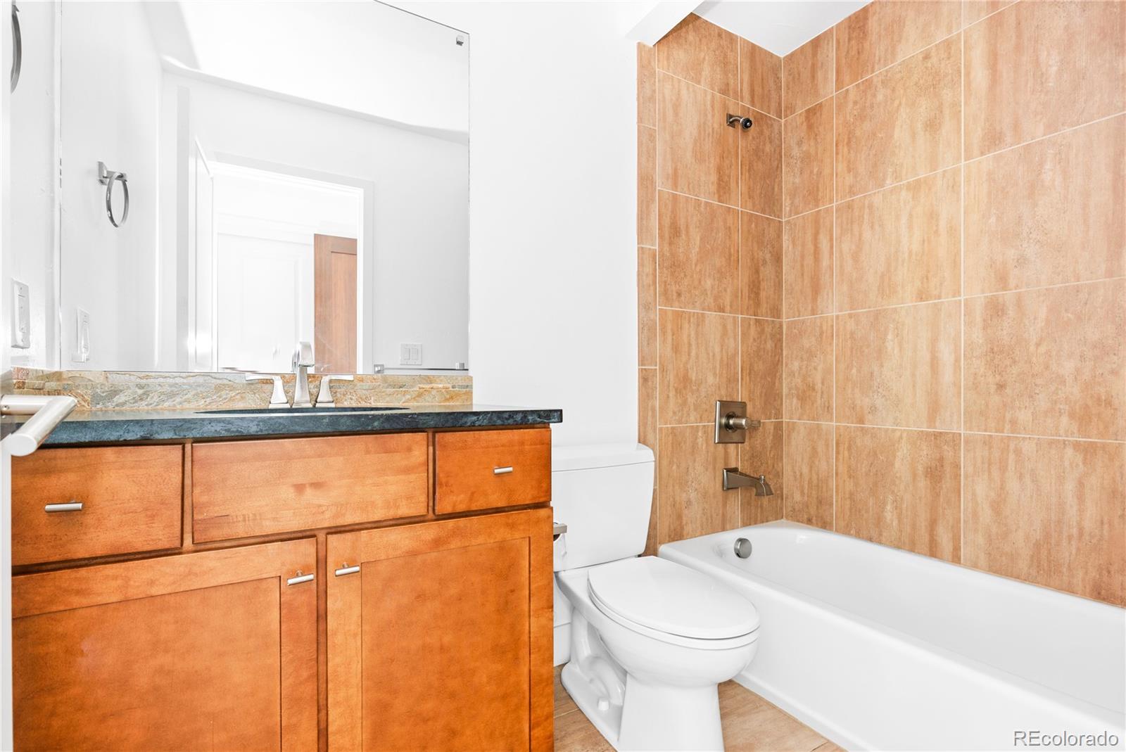 MLS Image #28 for 1992 s grant street,denver, Colorado