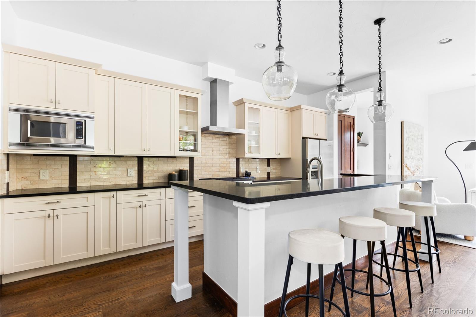 MLS Image #4 for 1992 s grant street,denver, Colorado