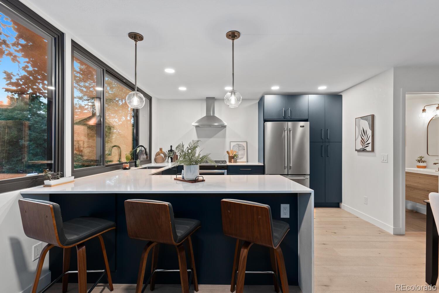 MLS Image #13 for 960 n pennsylvania street 16,denver, Colorado