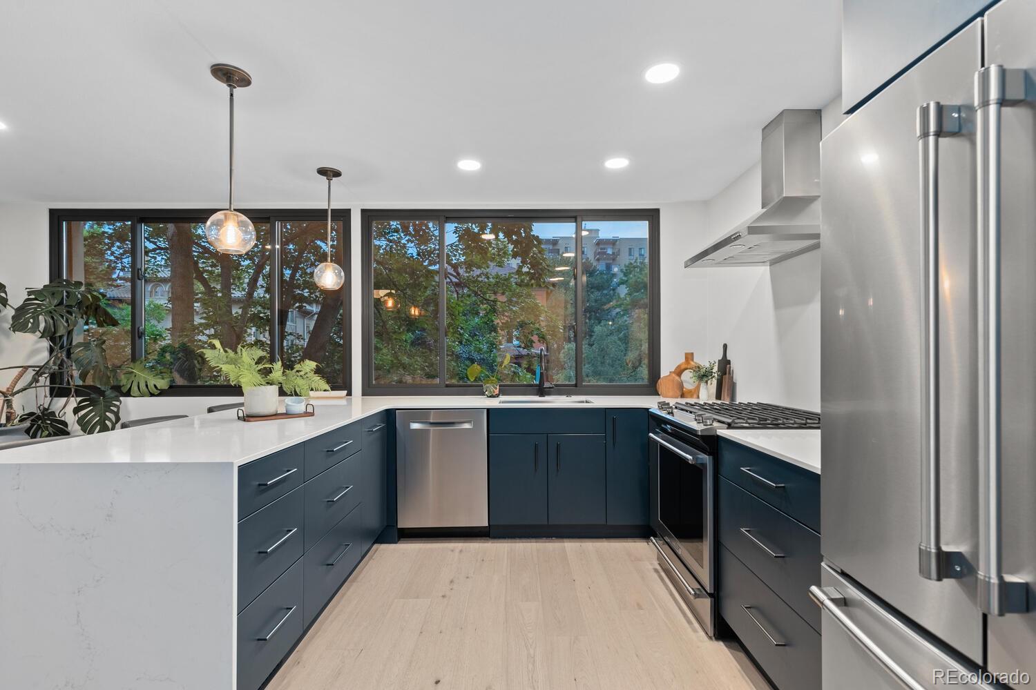 MLS Image #17 for 960 n pennsylvania street 16,denver, Colorado
