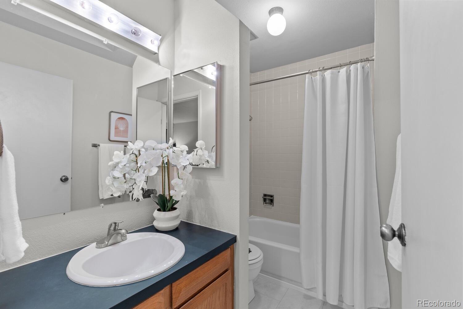 MLS Image #30 for 960 n pennsylvania street 16,denver, Colorado