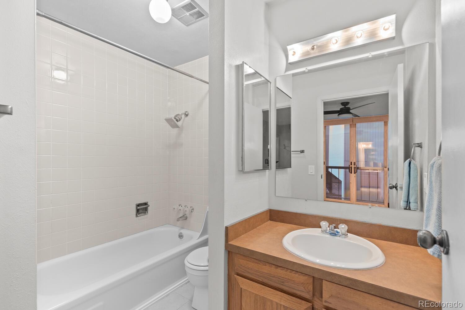 MLS Image #34 for 960 n pennsylvania street 16,denver, Colorado