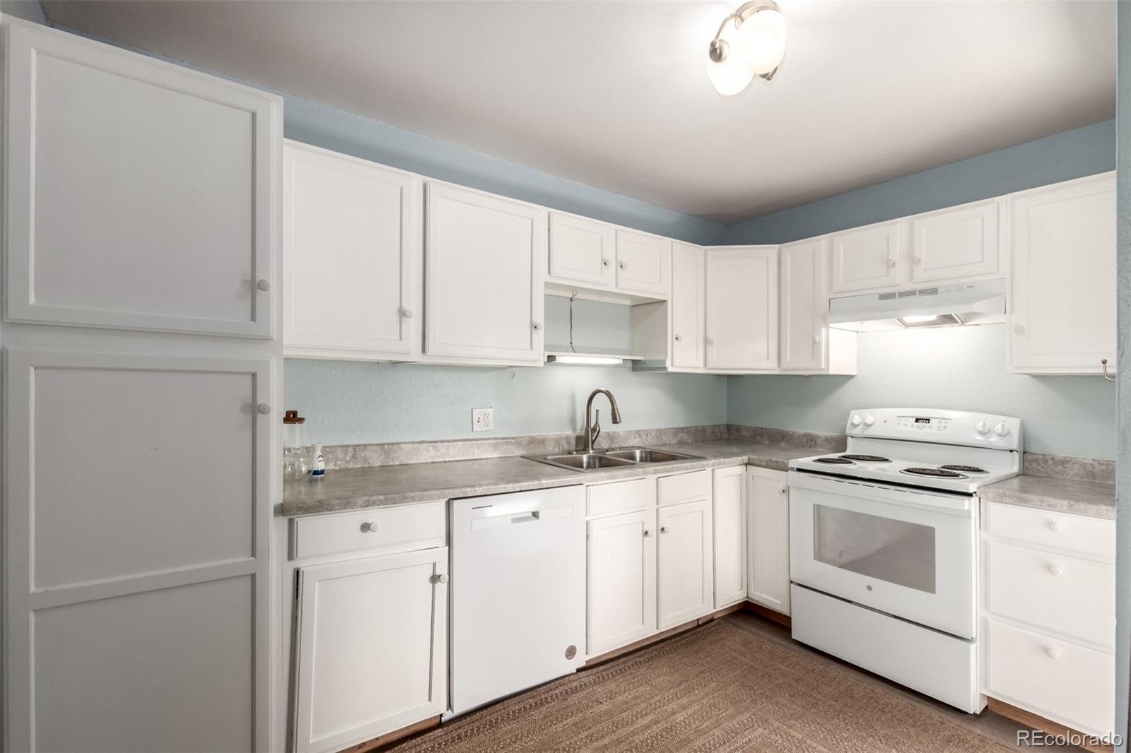 MLS Image #11 for 405  wolff street,denver, Colorado