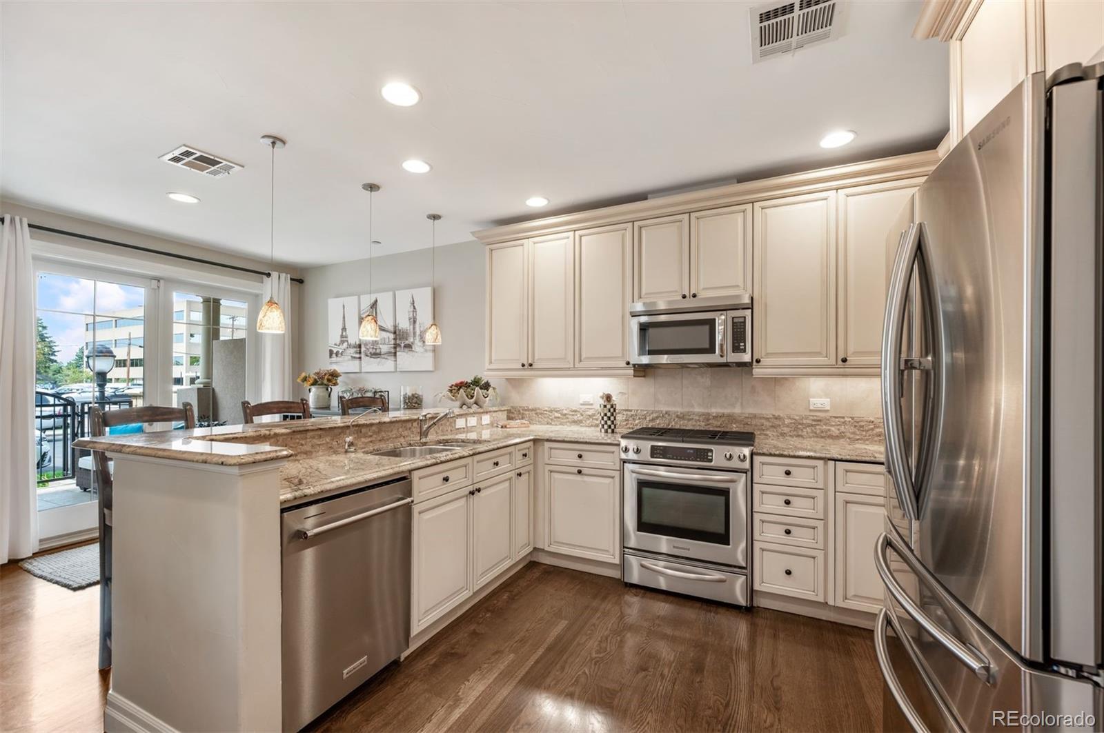 MLS Image #10 for 150 s madison street 109,denver, Colorado