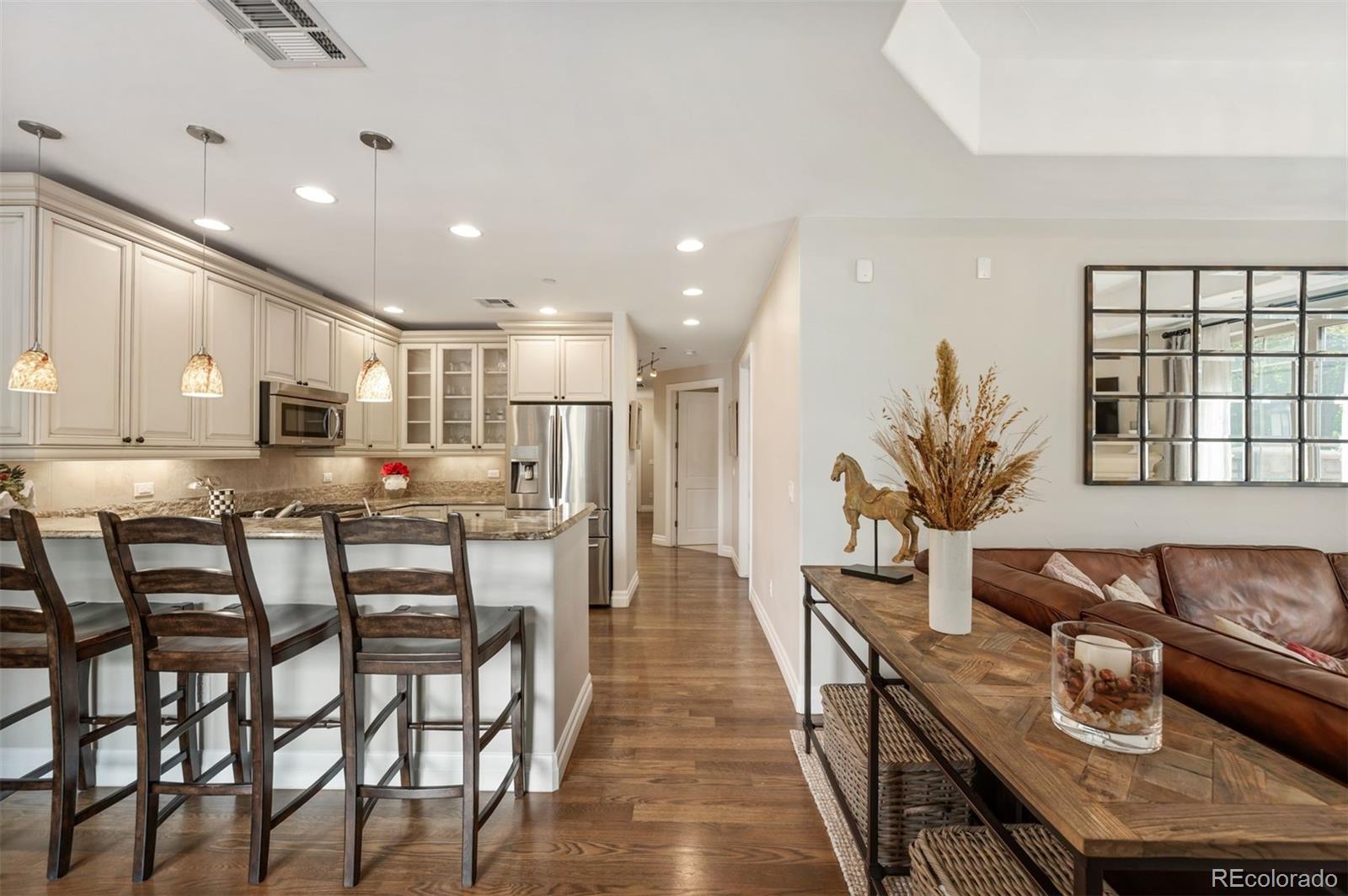 MLS Image #11 for 150 s madison street 109,denver, Colorado