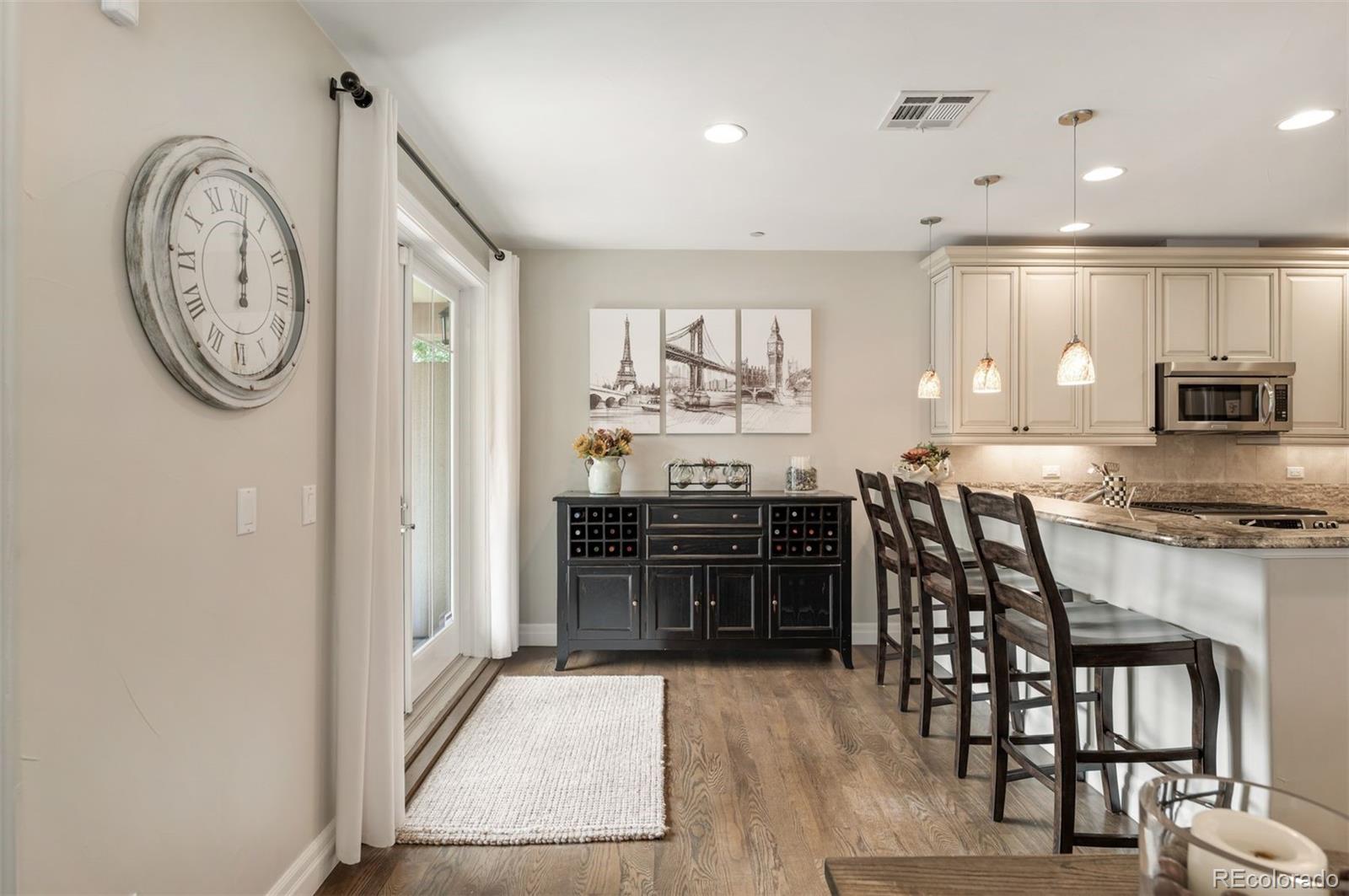 MLS Image #17 for 150 s madison street 109,denver, Colorado
