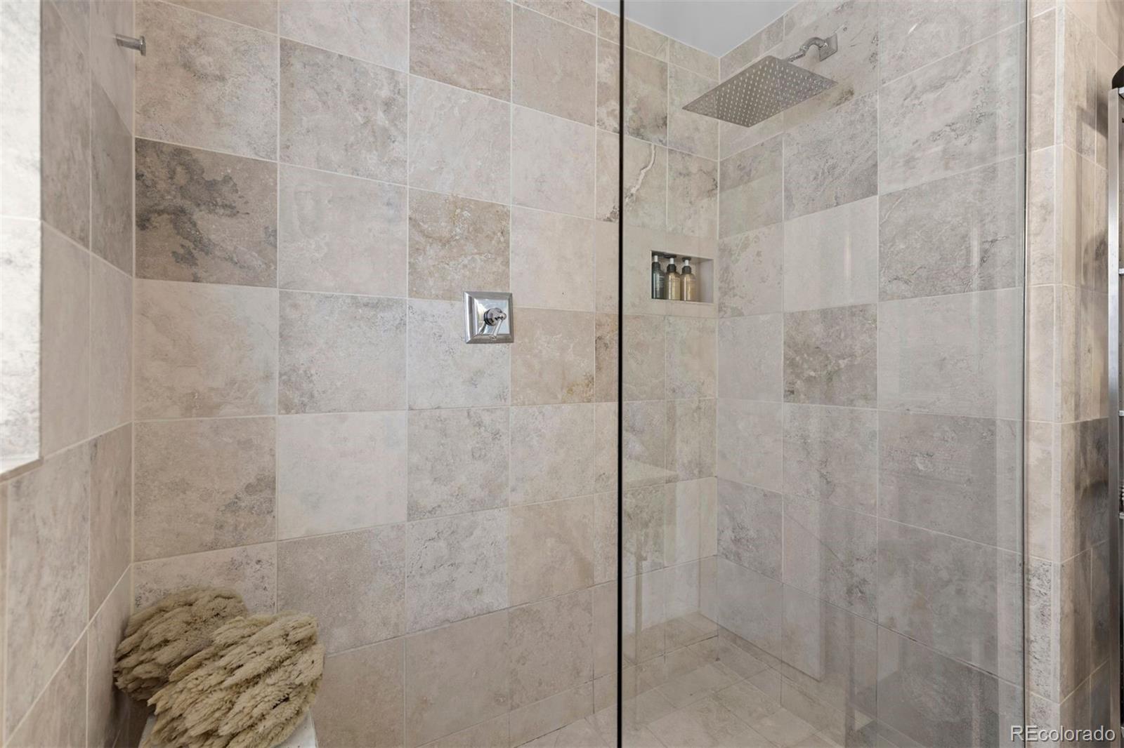 MLS Image #17 for 2510 n monaco st pkwy,denver, Colorado