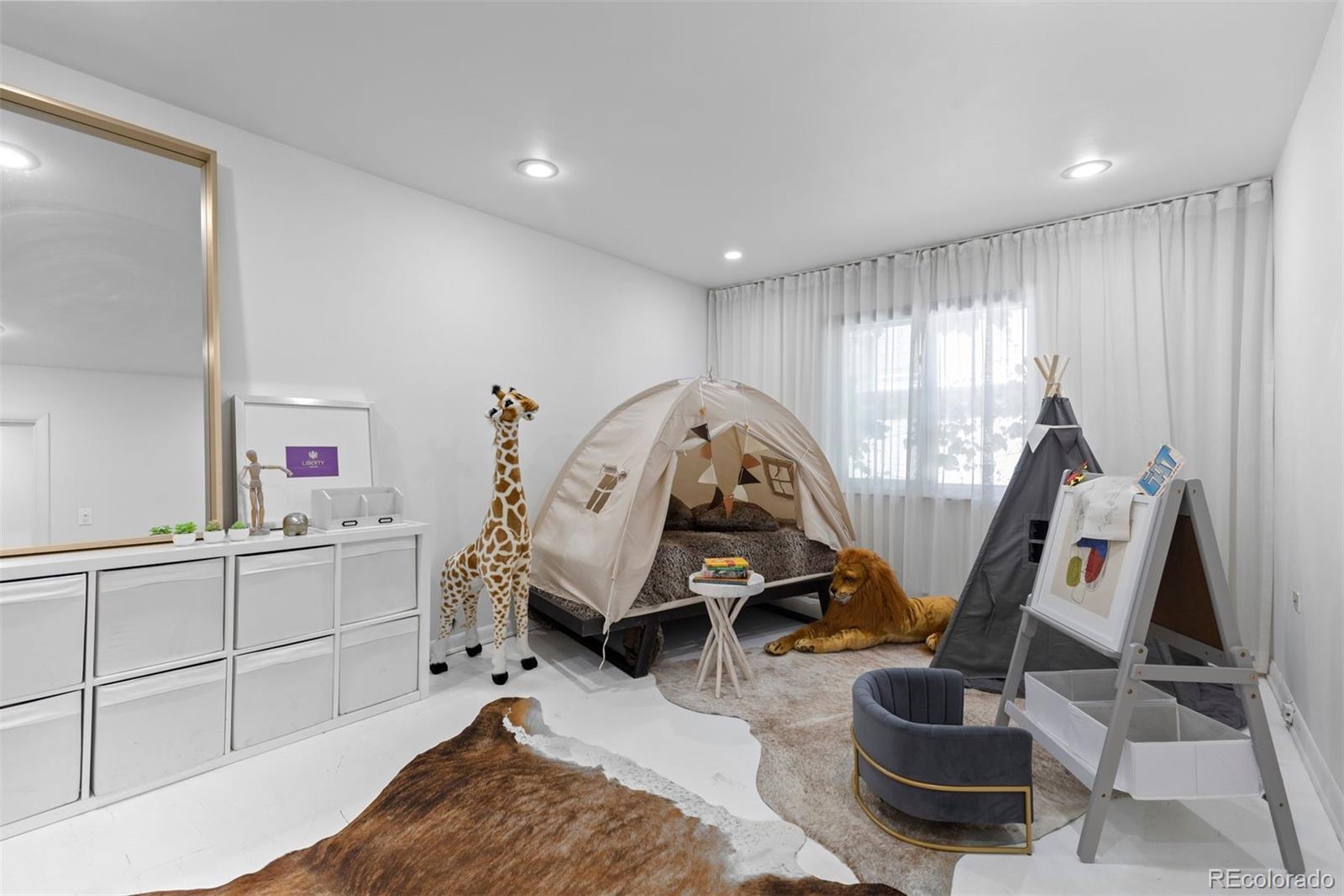 MLS Image #18 for 2510 n monaco st pkwy,denver, Colorado