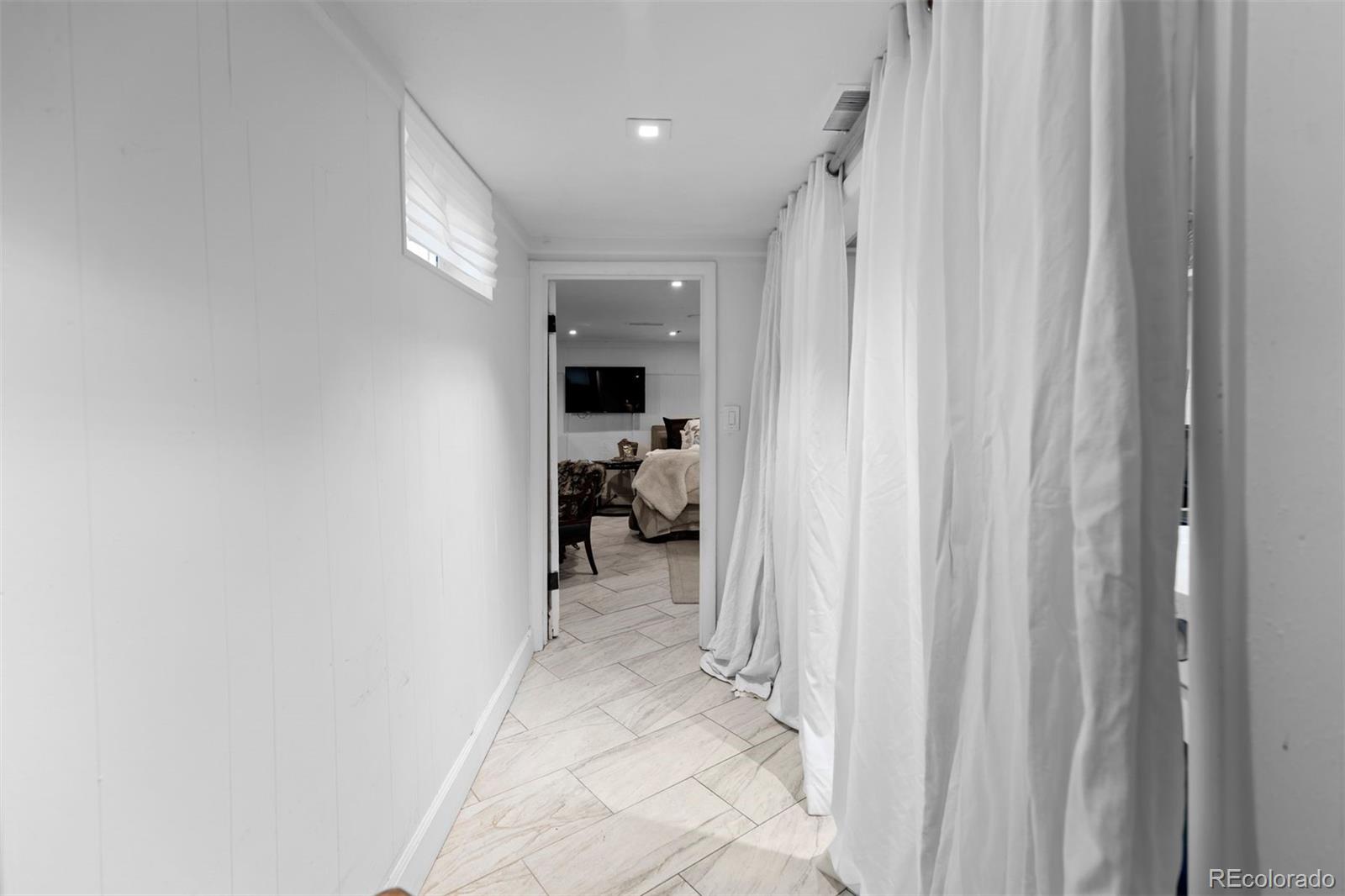 MLS Image #29 for 2510 n monaco st pkwy,denver, Colorado