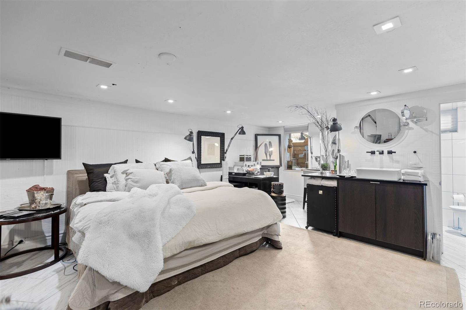 MLS Image #30 for 2510 n monaco st pkwy,denver, Colorado