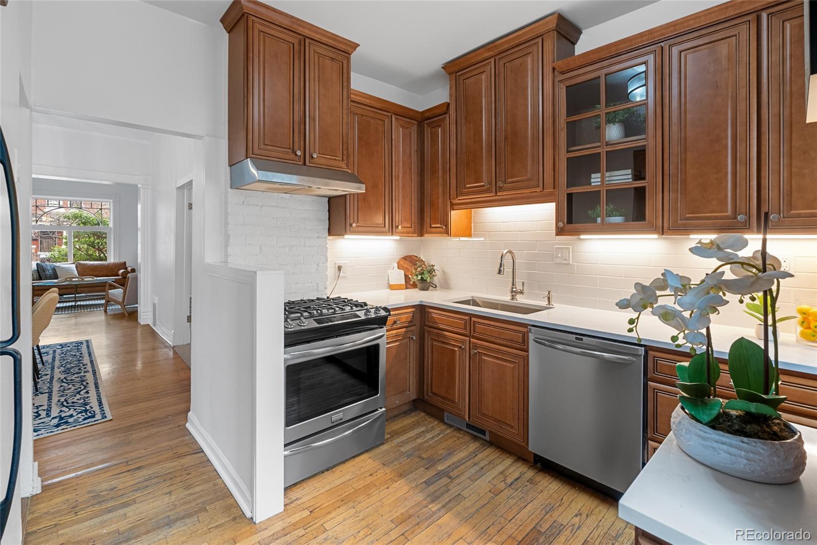 MLS Image #5 for 408 e 1st avenue,denver, Colorado