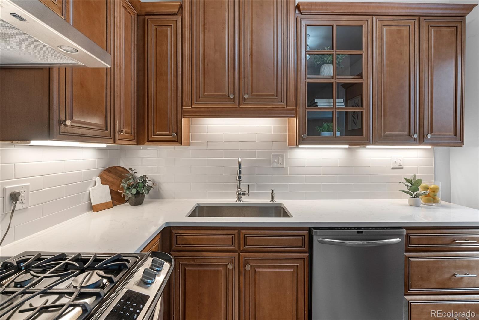 MLS Image #6 for 408 e 1st avenue,denver, Colorado