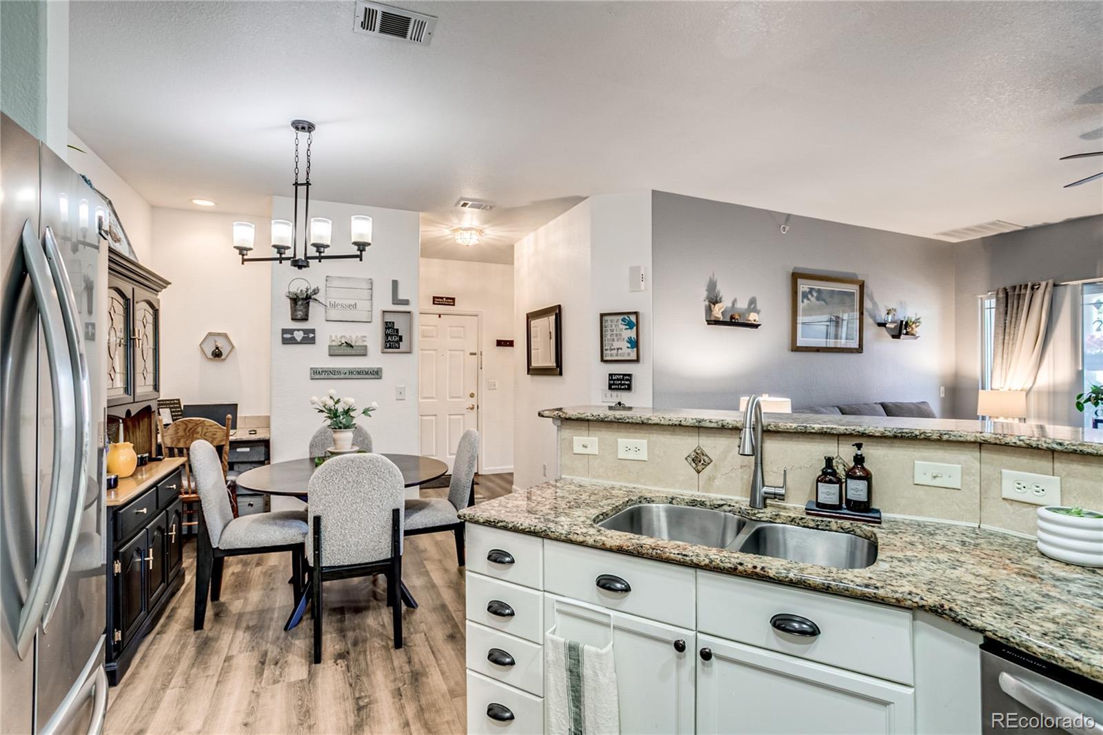 MLS Image #5 for 8309 s independence circle,littleton, Colorado