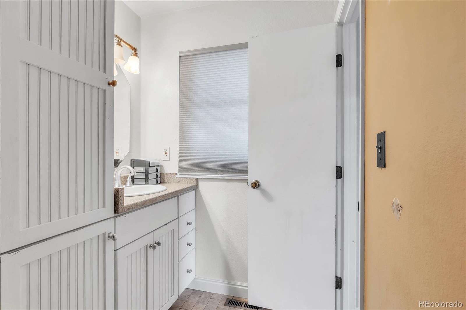 MLS Image #20 for 15043 e idaho place,aurora, Colorado