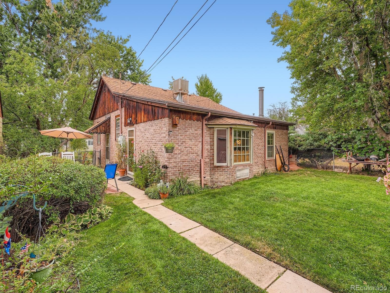 MLS Image #2 for 2574 s gilpin street,denver, Colorado