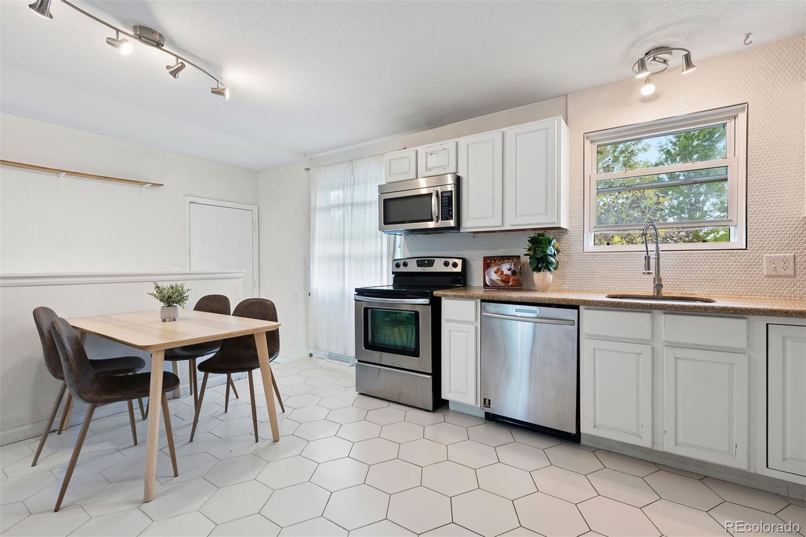 MLS Image #3 for 7958  harlan street,arvada, Colorado