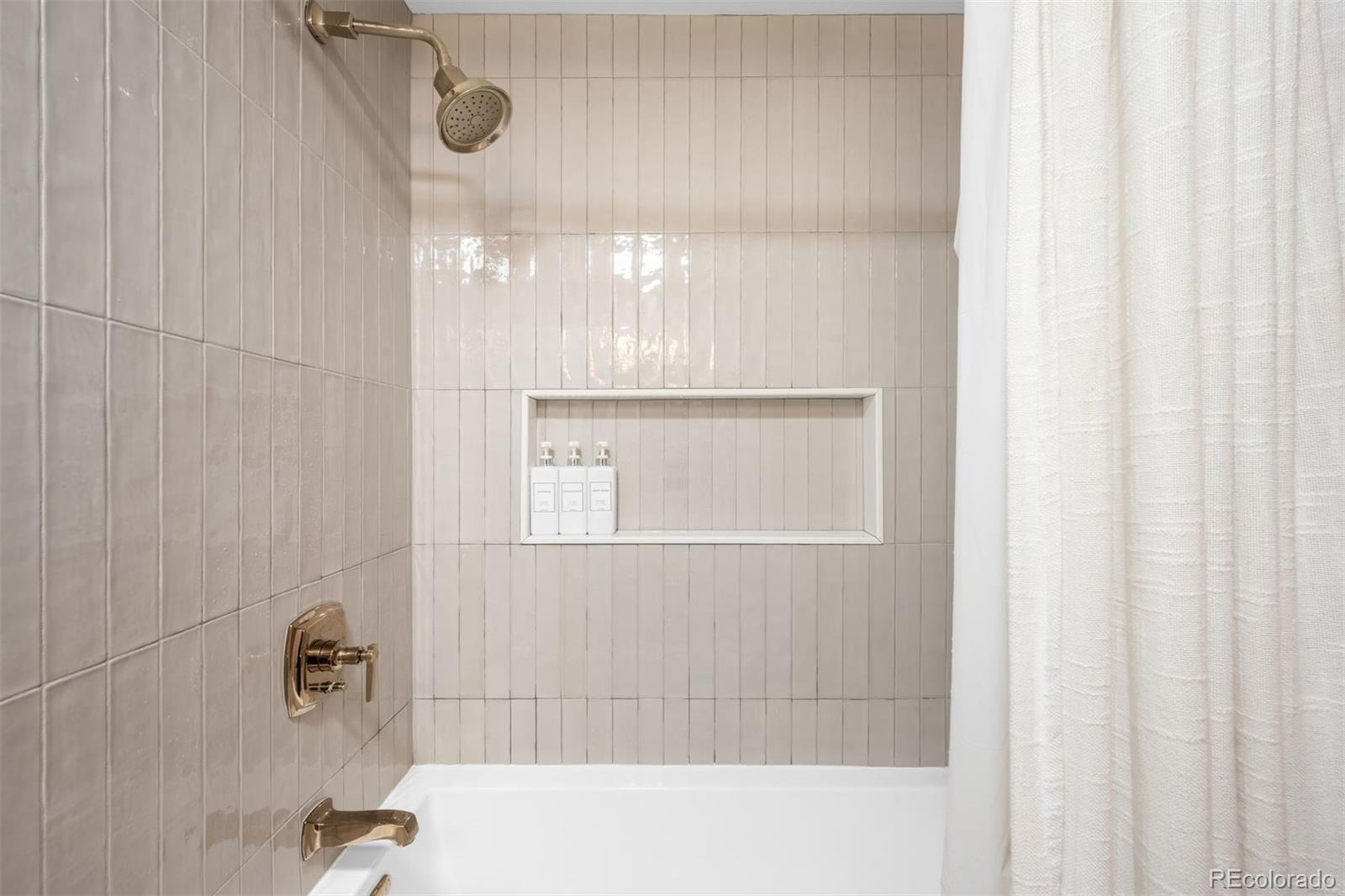 MLS Image #13 for 5480 e jewell avenue,denver, Colorado