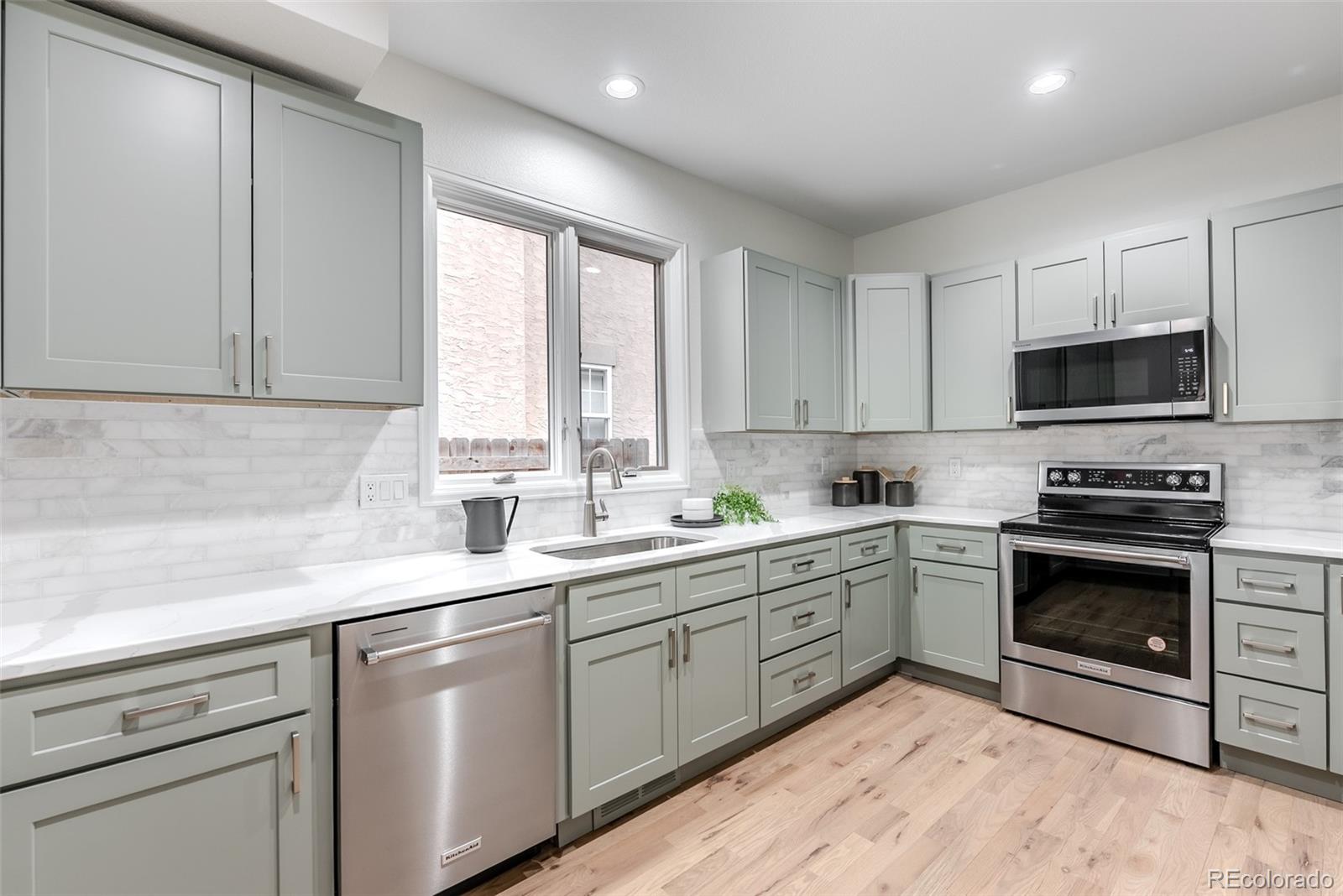 MLS Image #4 for 4624 w moncrieff place ,denver, Colorado