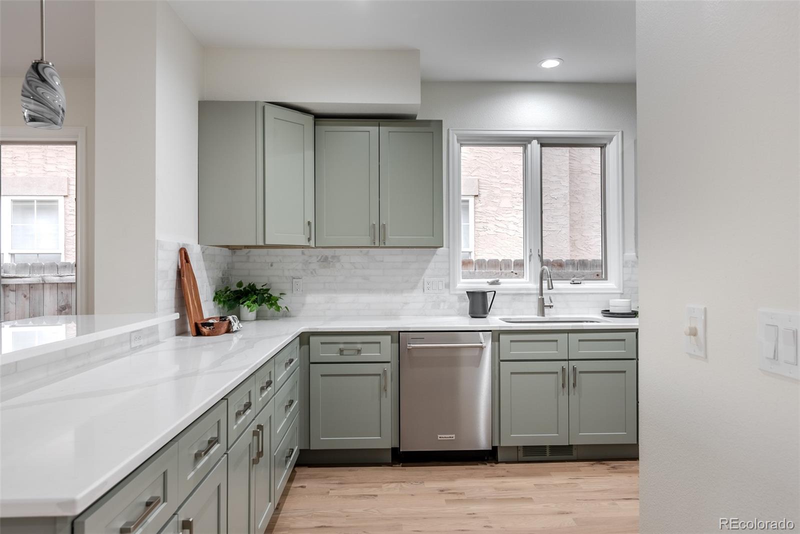 MLS Image #5 for 4624 w moncrieff place ,denver, Colorado