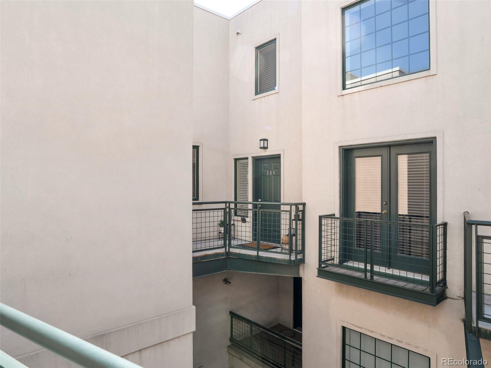 MLS Image #17 for 790 n clarkson street 204,denver, Colorado