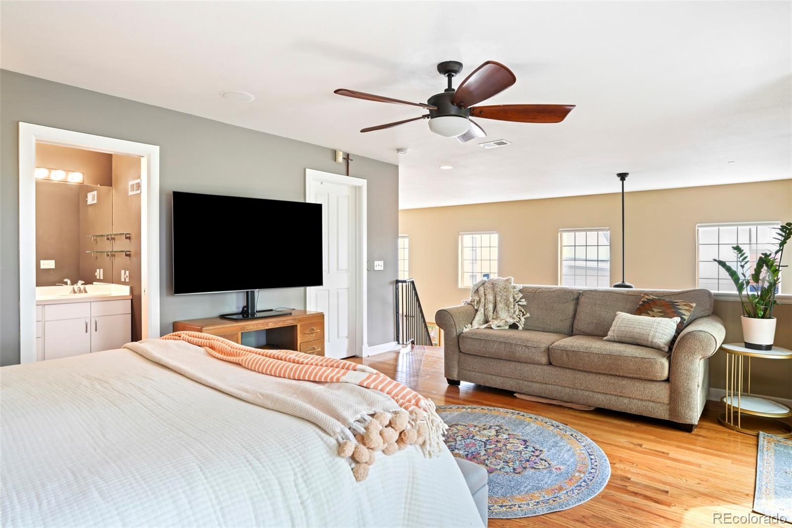 MLS Image #19 for 790 n clarkson street 204,denver, Colorado