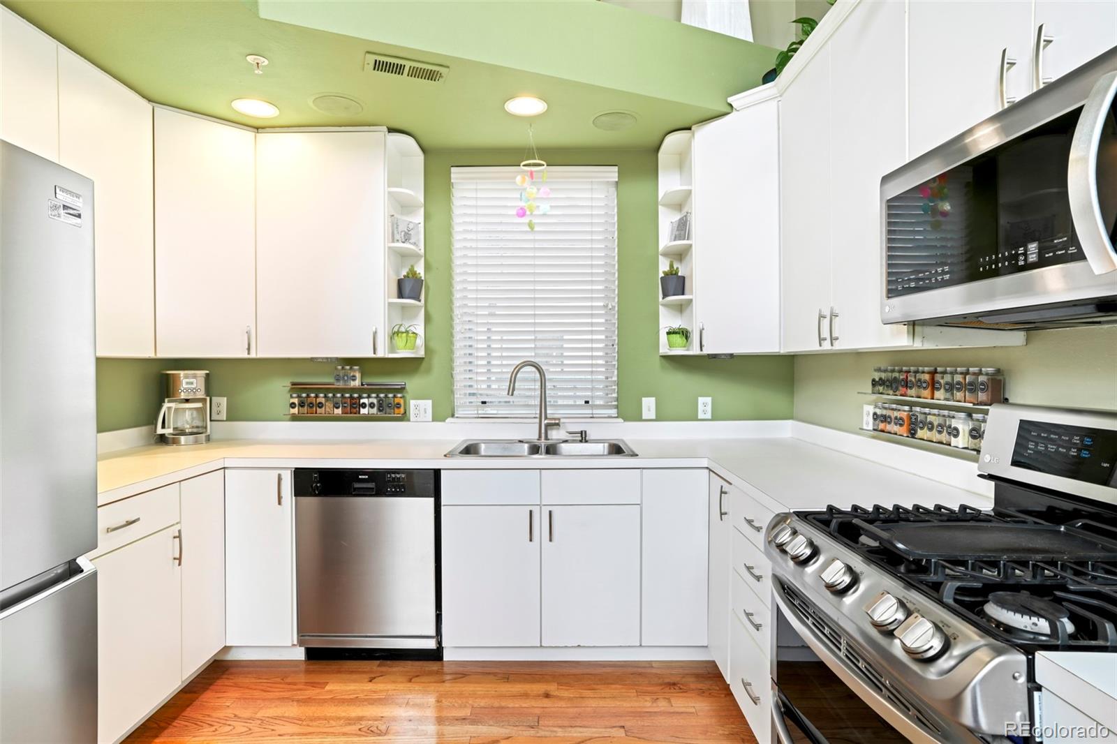MLS Image #7 for 790 n clarkson street 204,denver, Colorado