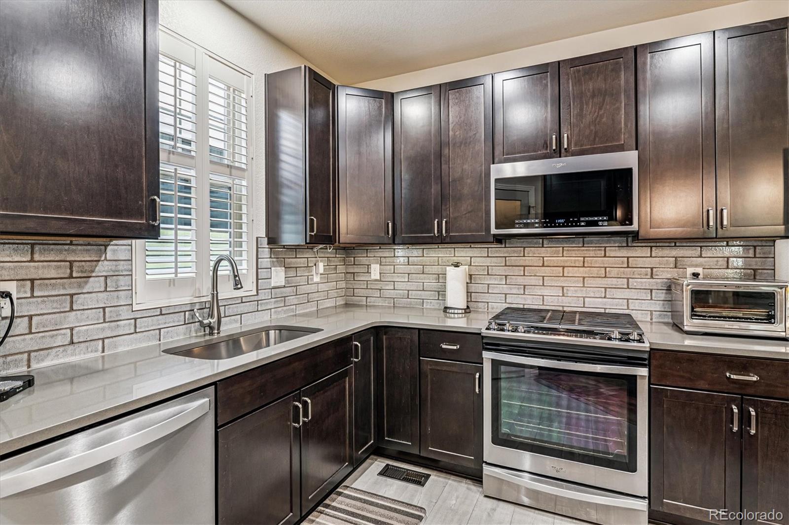 MLS Image #14 for 11589 e 25th drive,aurora, Colorado