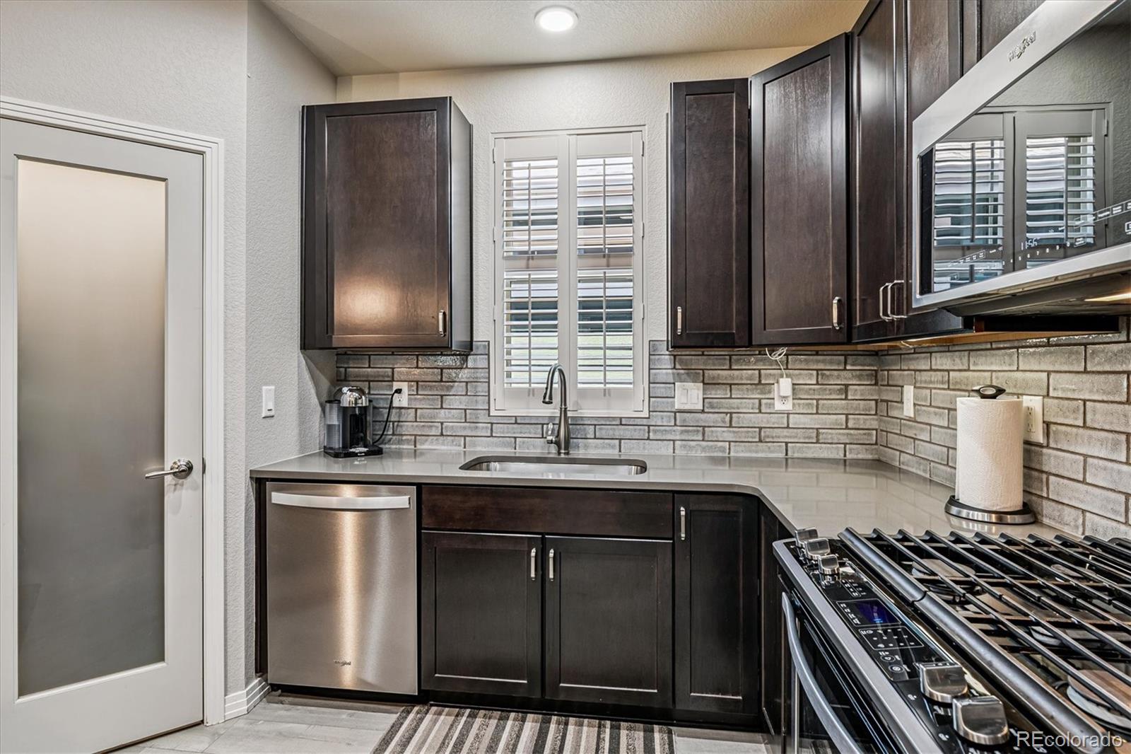 MLS Image #15 for 11589 e 25th drive,aurora, Colorado