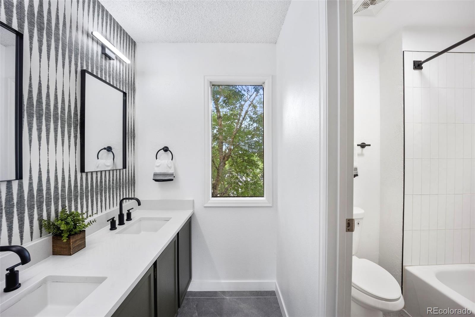 MLS Image #11 for 10200 w jewell avenue c,lakewood, Colorado