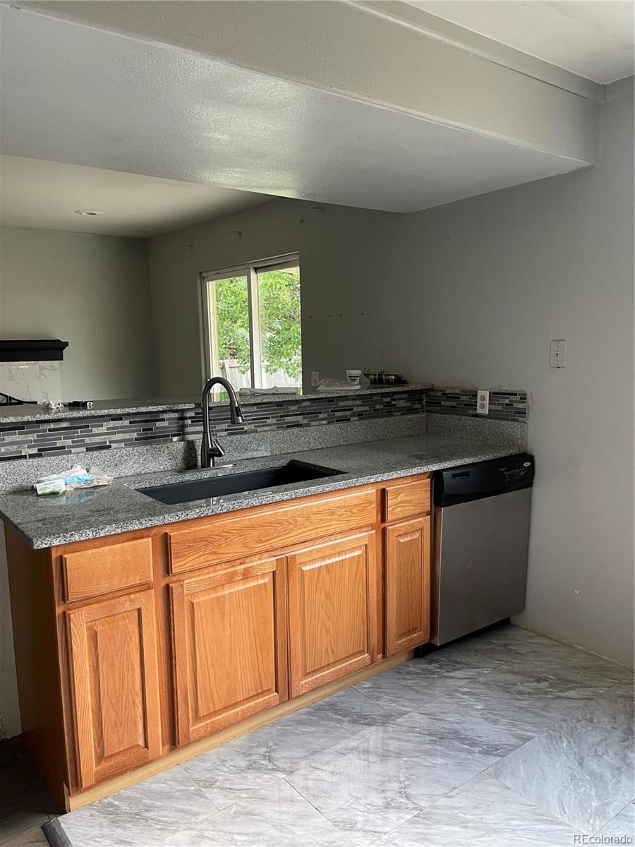 MLS Image #3 for 4477  dearborn street,denver, Colorado