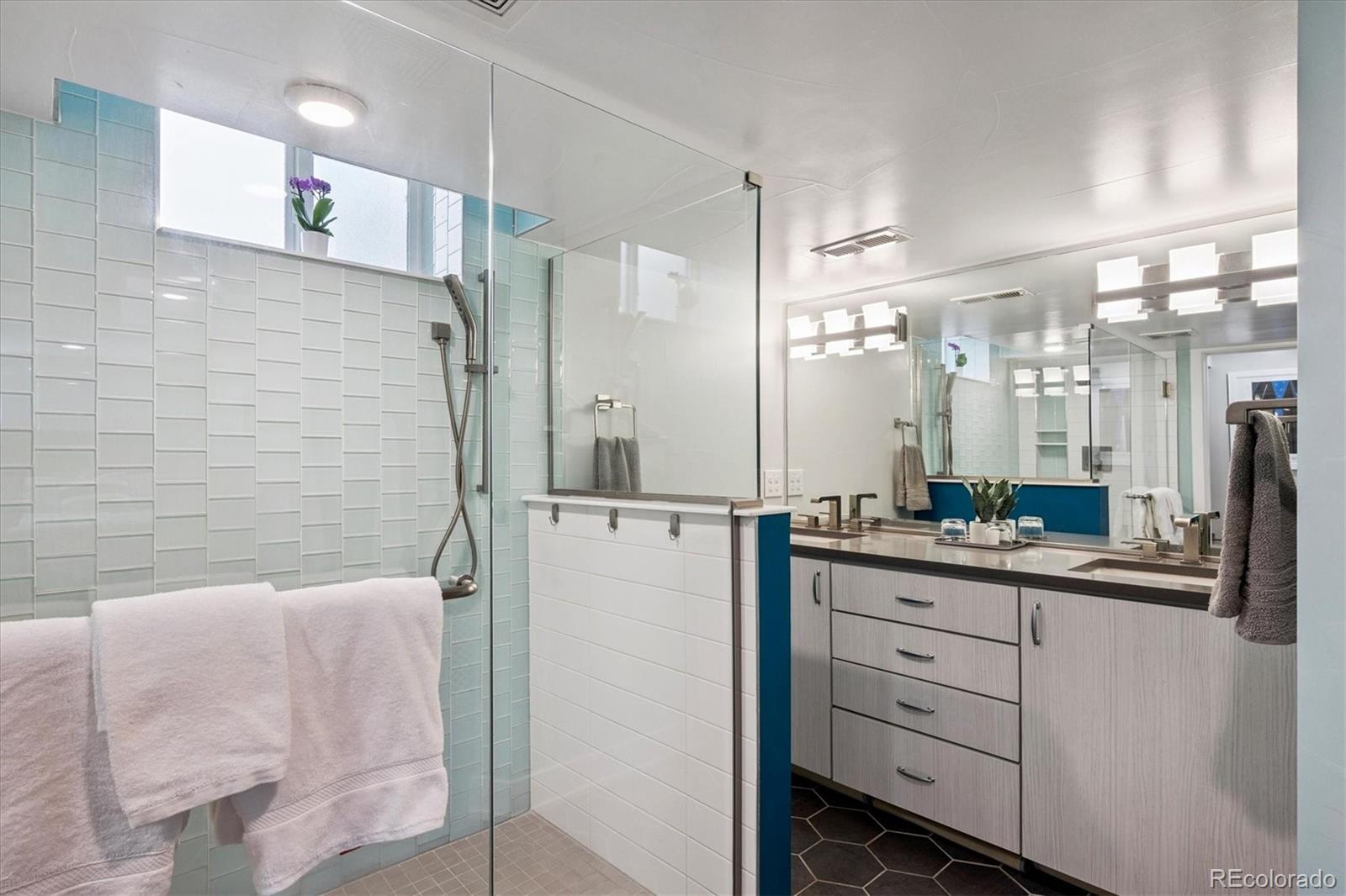 MLS Image #21 for 1544  leyden street,denver, Colorado