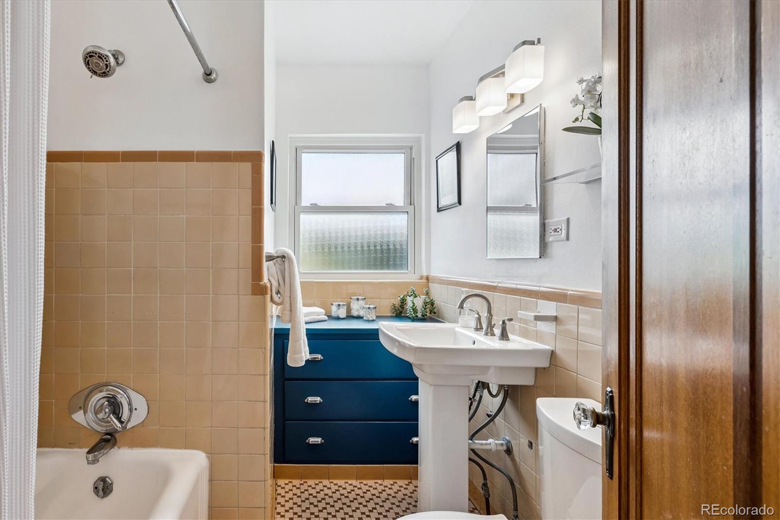 MLS Image #25 for 1544  leyden street,denver, Colorado