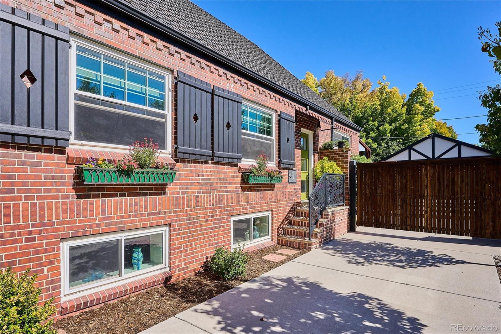 MLS Image #38 for 1544  leyden street,denver, Colorado