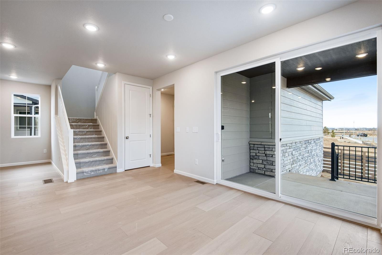 MLS Image #27 for 20573 e 57th avenue,aurora, Colorado