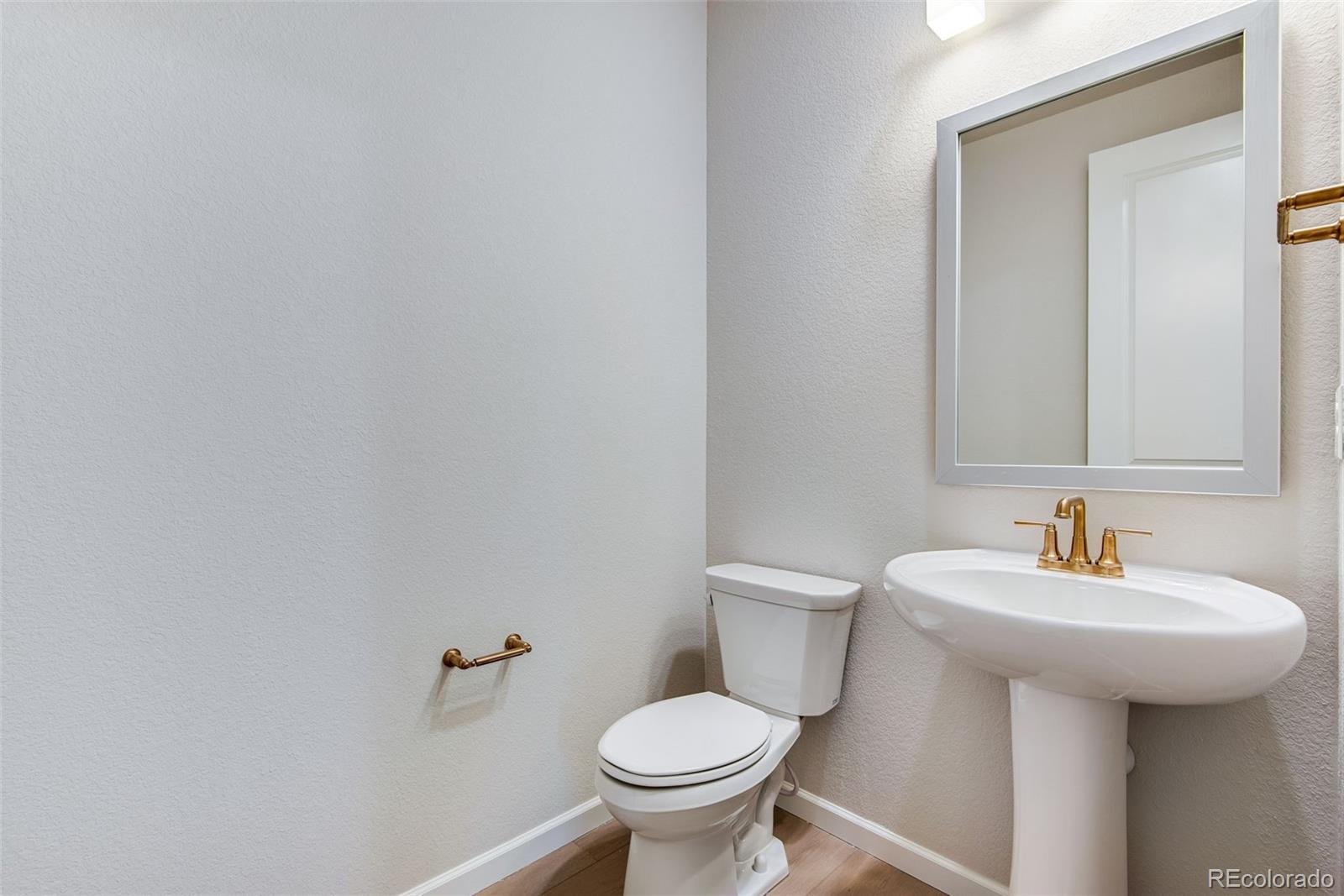 MLS Image #29 for 20573 e 57th avenue,aurora, Colorado
