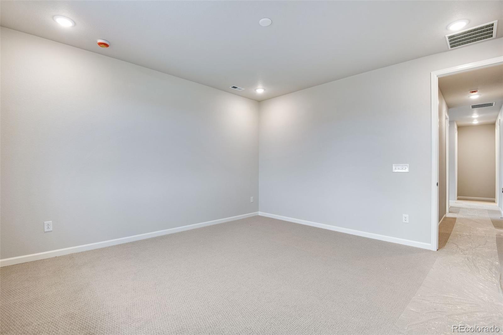 MLS Image #41 for 20573 e 57th avenue,aurora, Colorado