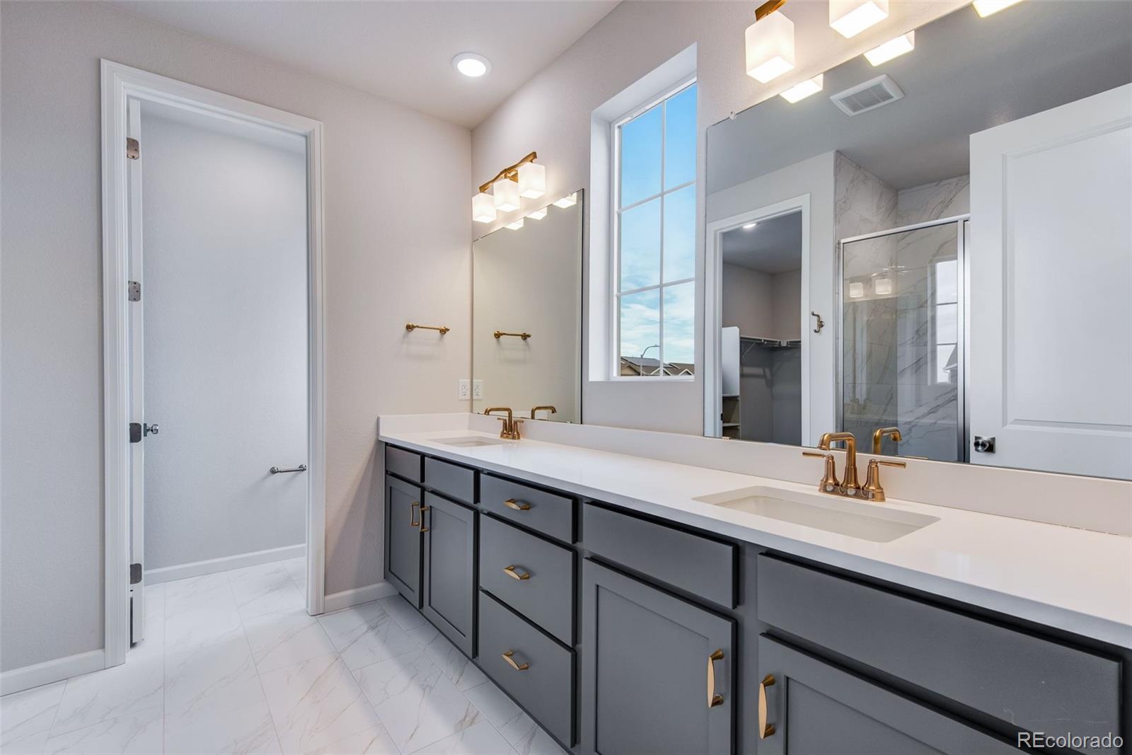 MLS Image #42 for 20573 e 57th avenue,aurora, Colorado