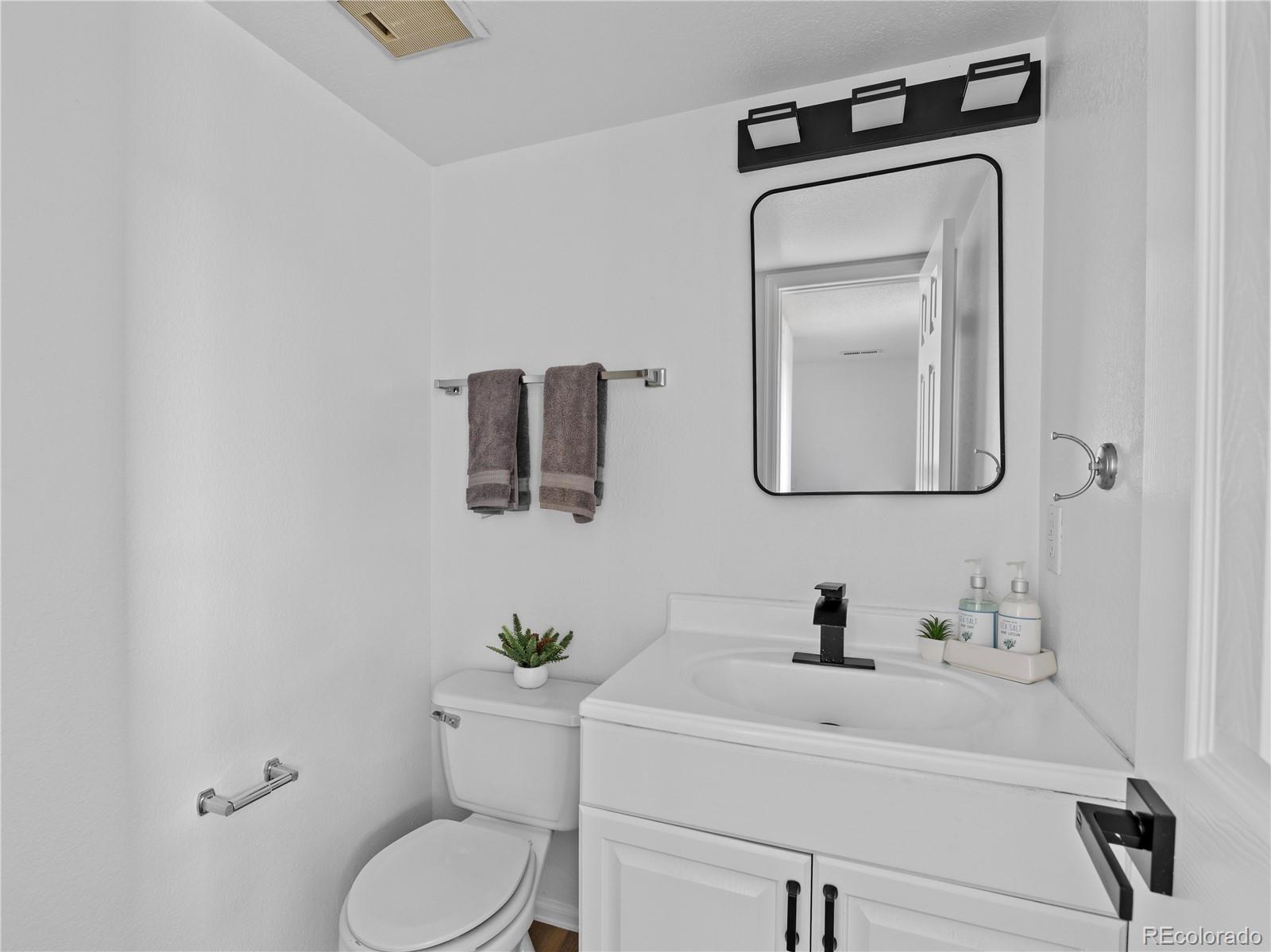 MLS Image #10 for 12780  elm street,thornton, Colorado