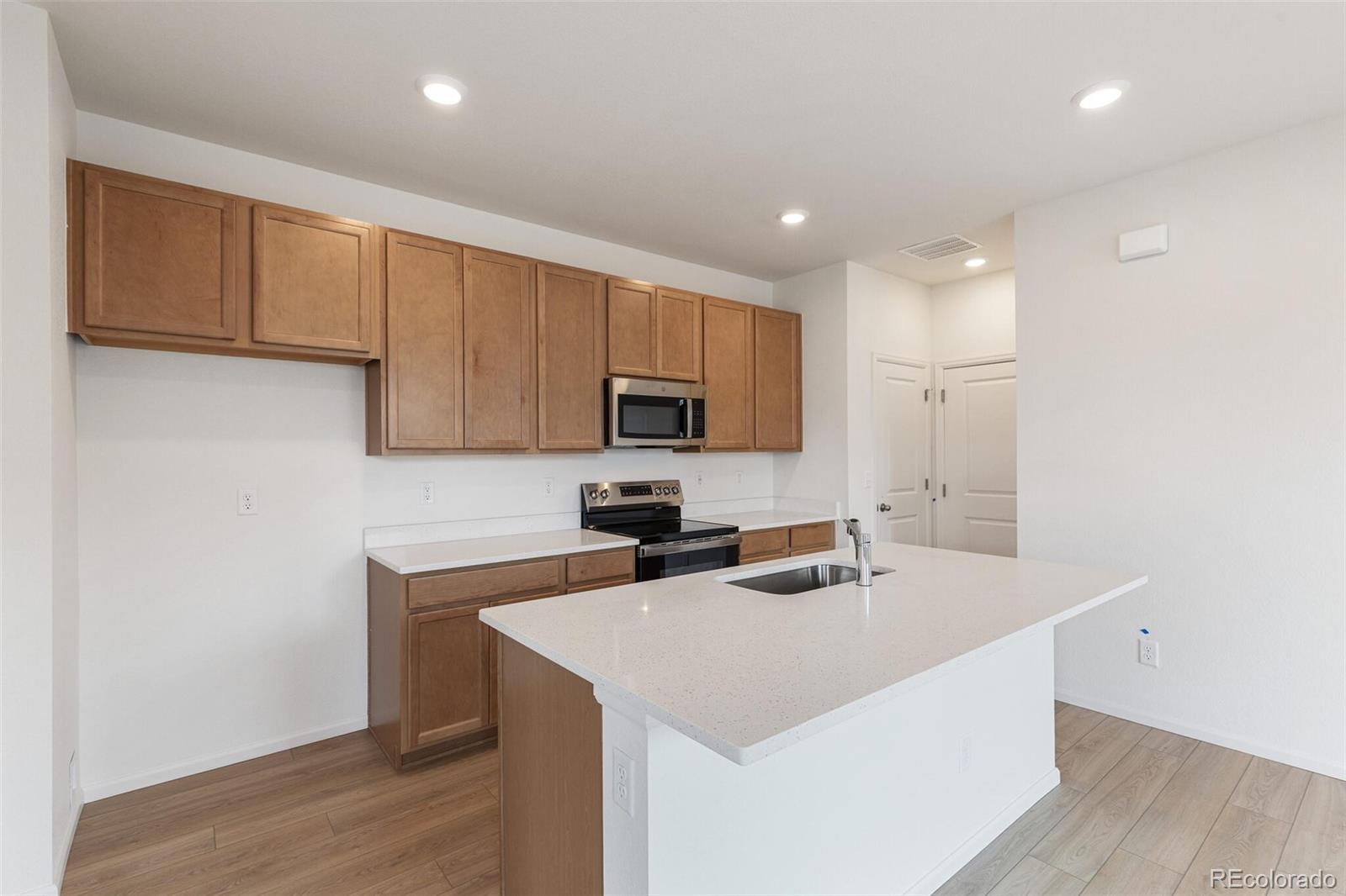 MLS Image #10 for 28650 e 6th place,watkins, Colorado
