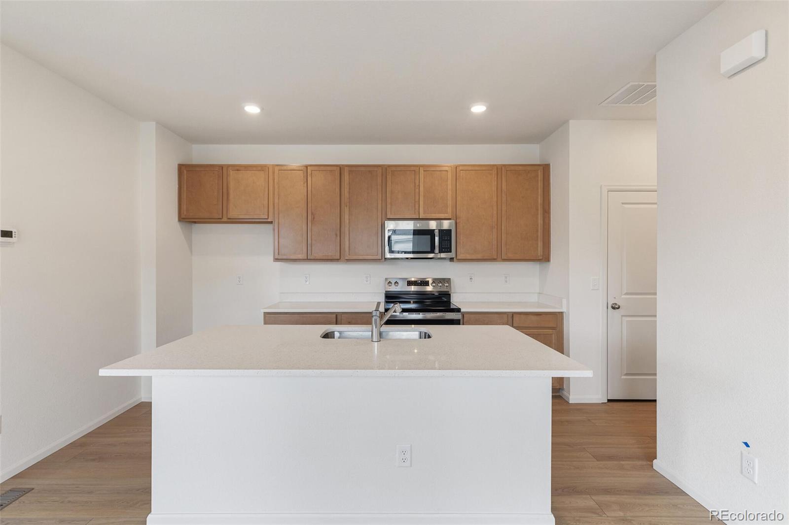 MLS Image #11 for 28650 e 6th place,watkins, Colorado