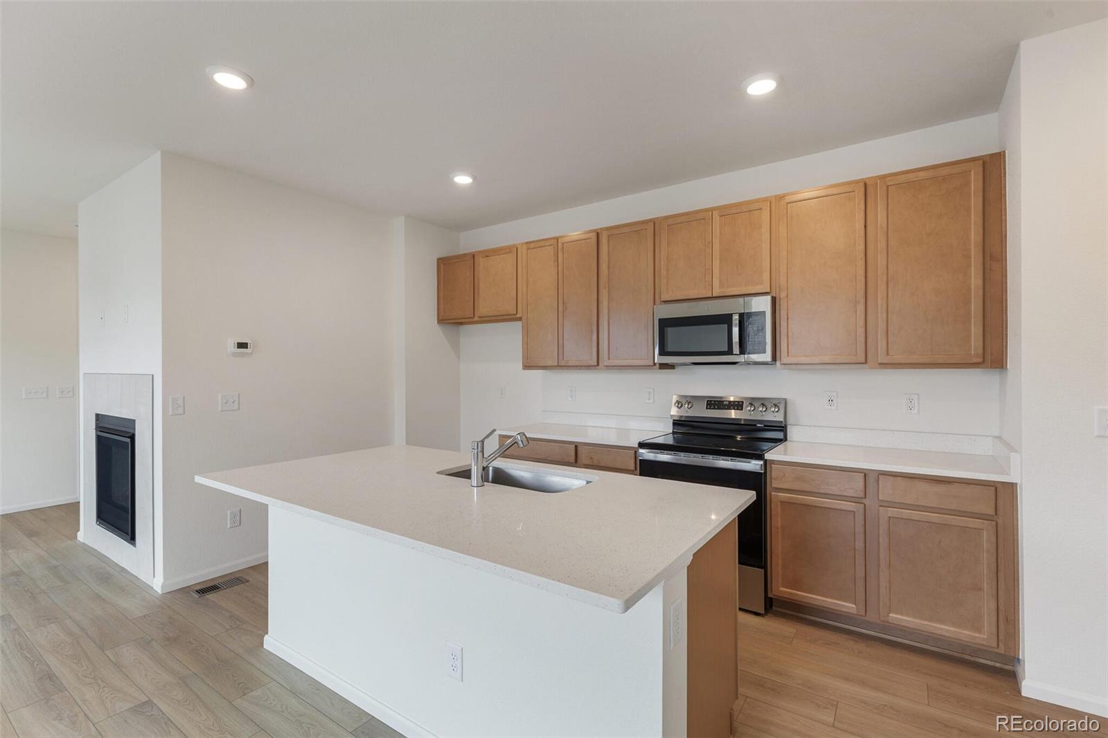 MLS Image #12 for 28650 e 6th place,watkins, Colorado