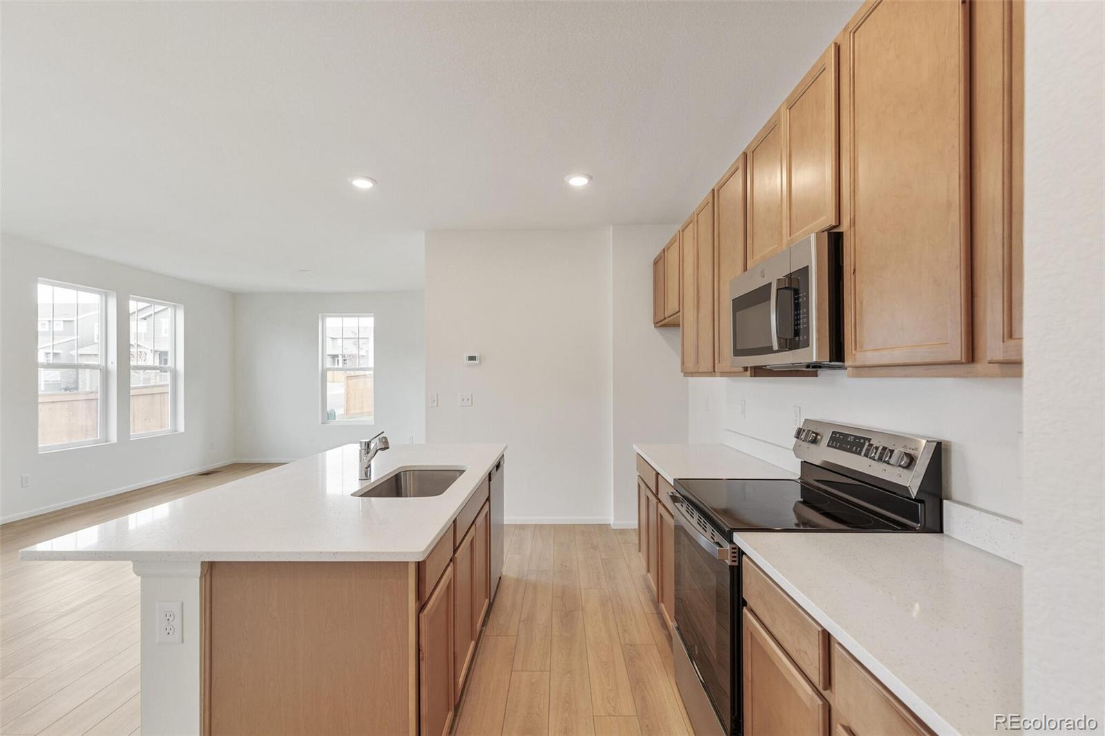 MLS Image #13 for 28650 e 6th place,watkins, Colorado
