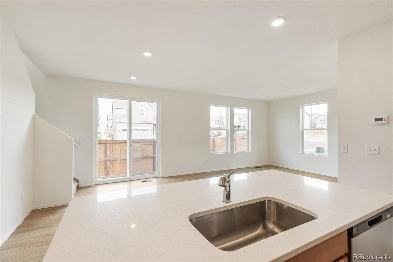 MLS Image #15 for 28650 e 6th place,watkins, Colorado