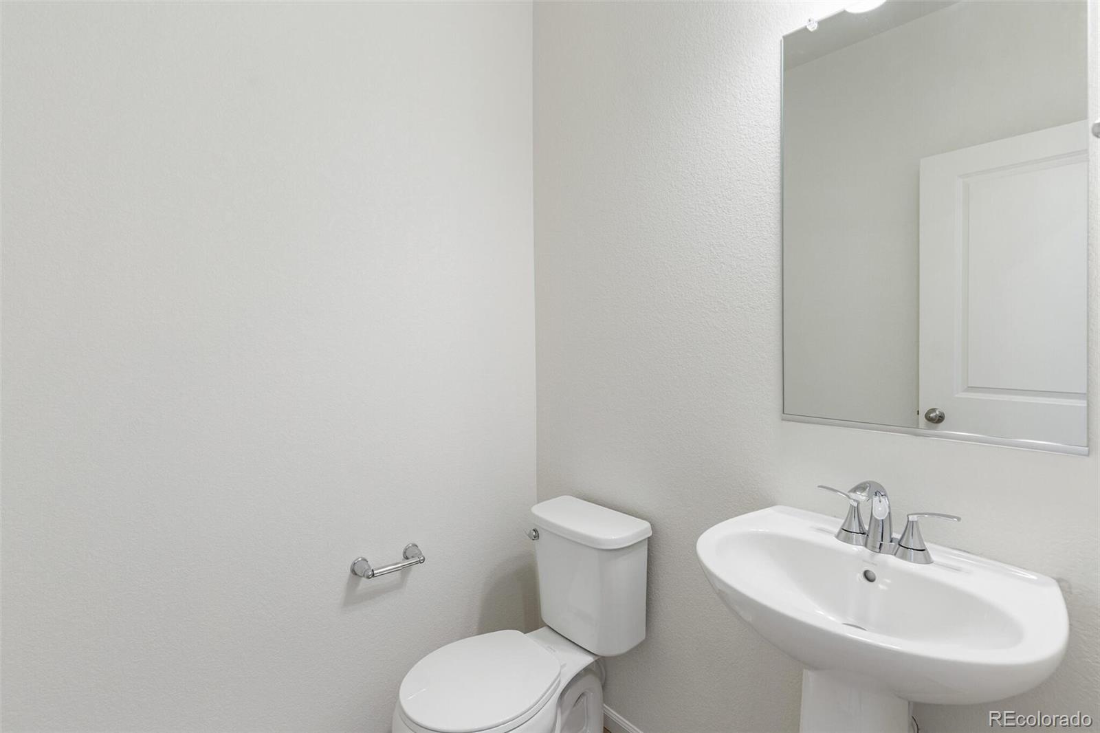 MLS Image #16 for 28650 e 6th place,watkins, Colorado