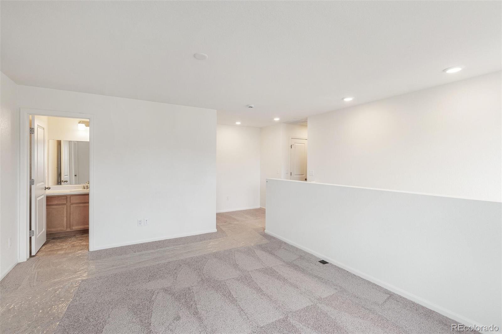 MLS Image #18 for 28650 e 6th place,watkins, Colorado