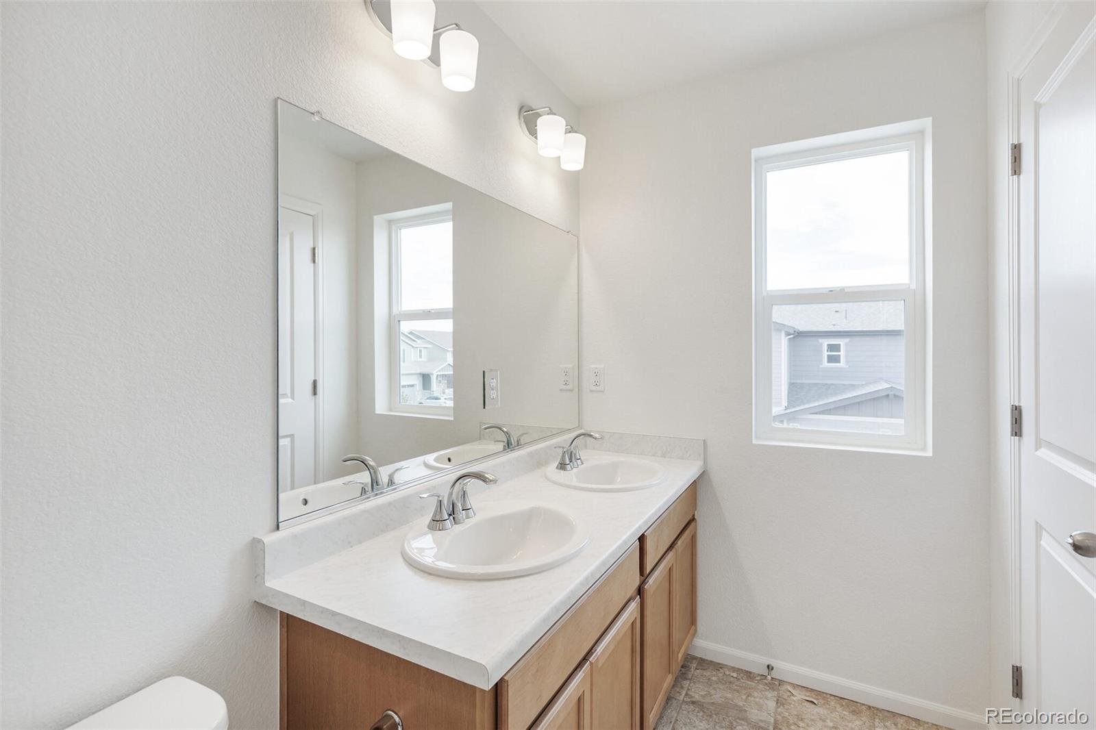 MLS Image #22 for 28650 e 6th place,watkins, Colorado