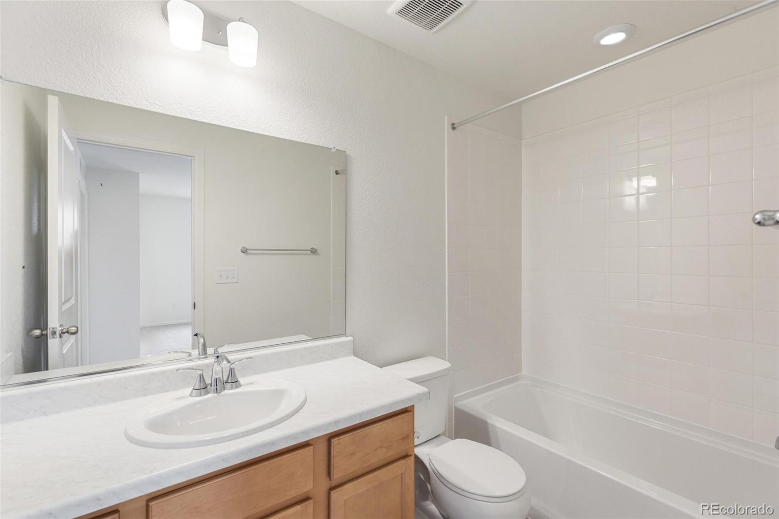 MLS Image #25 for 28650 e 6th place,watkins, Colorado