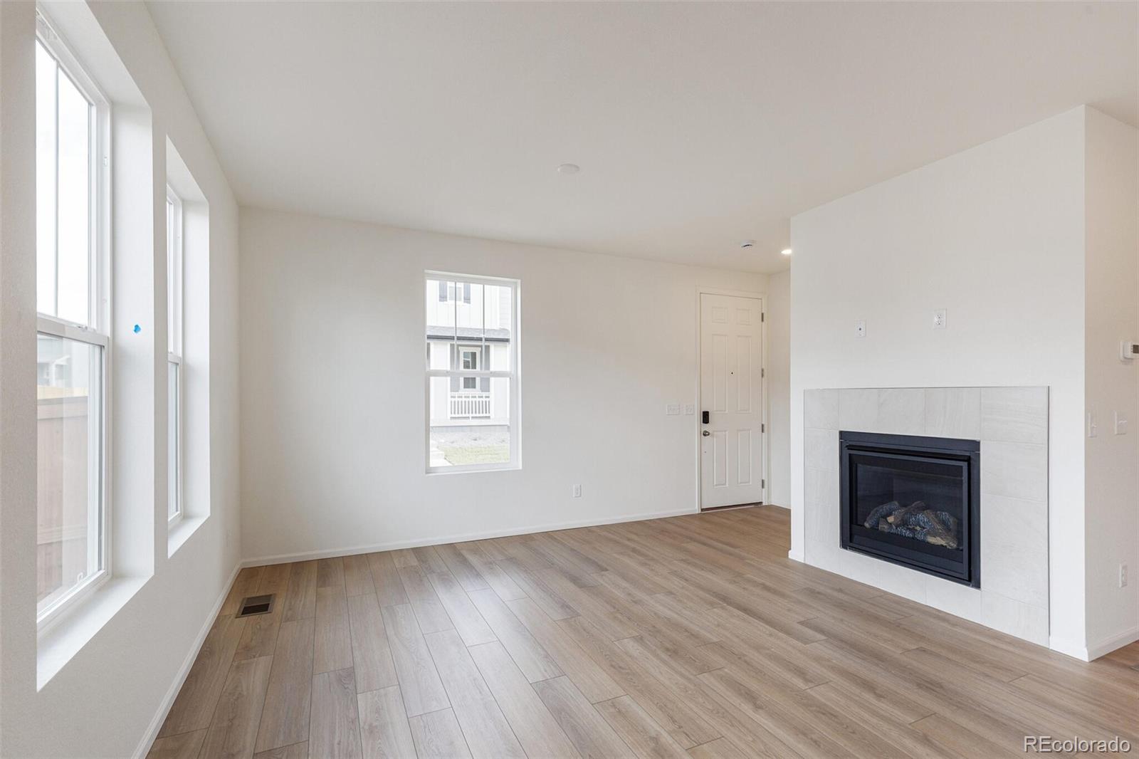 MLS Image #4 for 28650 e 6th place,watkins, Colorado