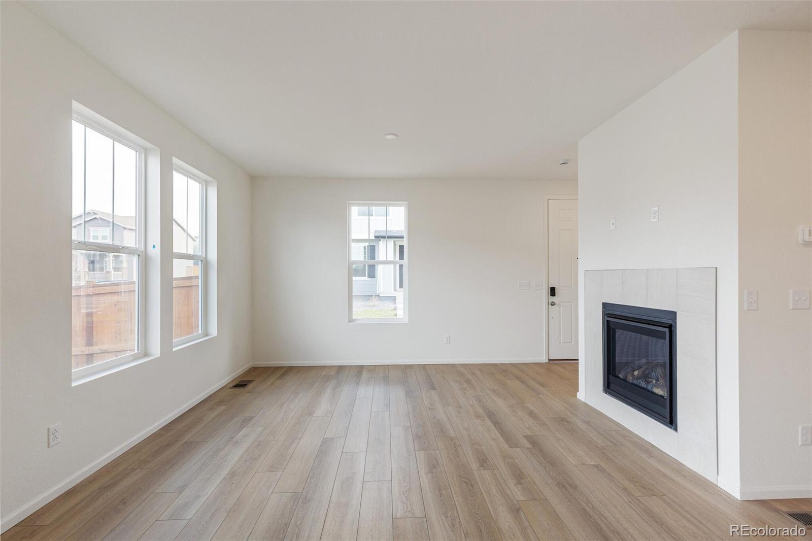 MLS Image #5 for 28650 e 6th place,watkins, Colorado